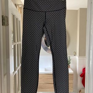 Lululemon legging size 4